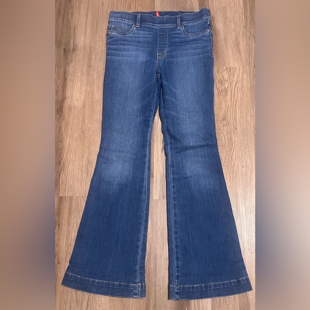 Women's Spanx Pull on Flared Jeans